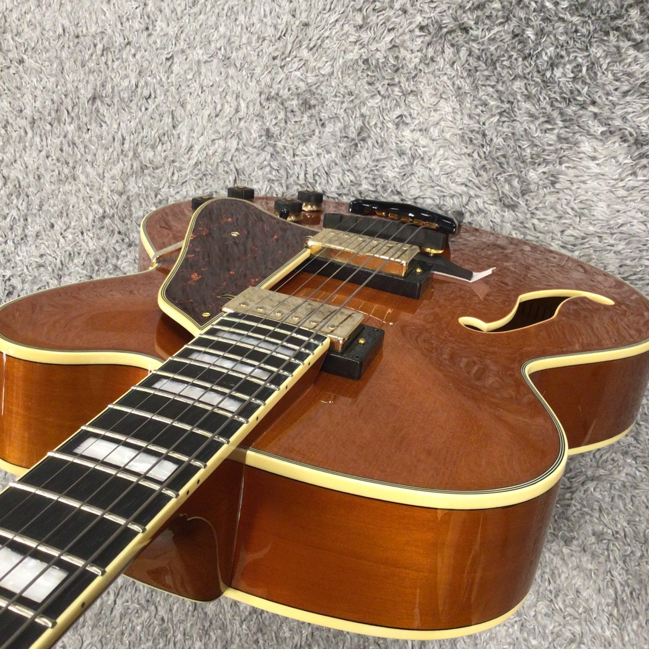 Ibanez AF95-DA (Dark Amber) -AF Artcore Expressionist