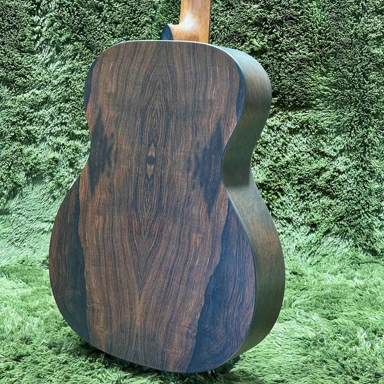 Martin 000-X2E BRAZ #2976658【スプルーストップ単板/HPLボディ