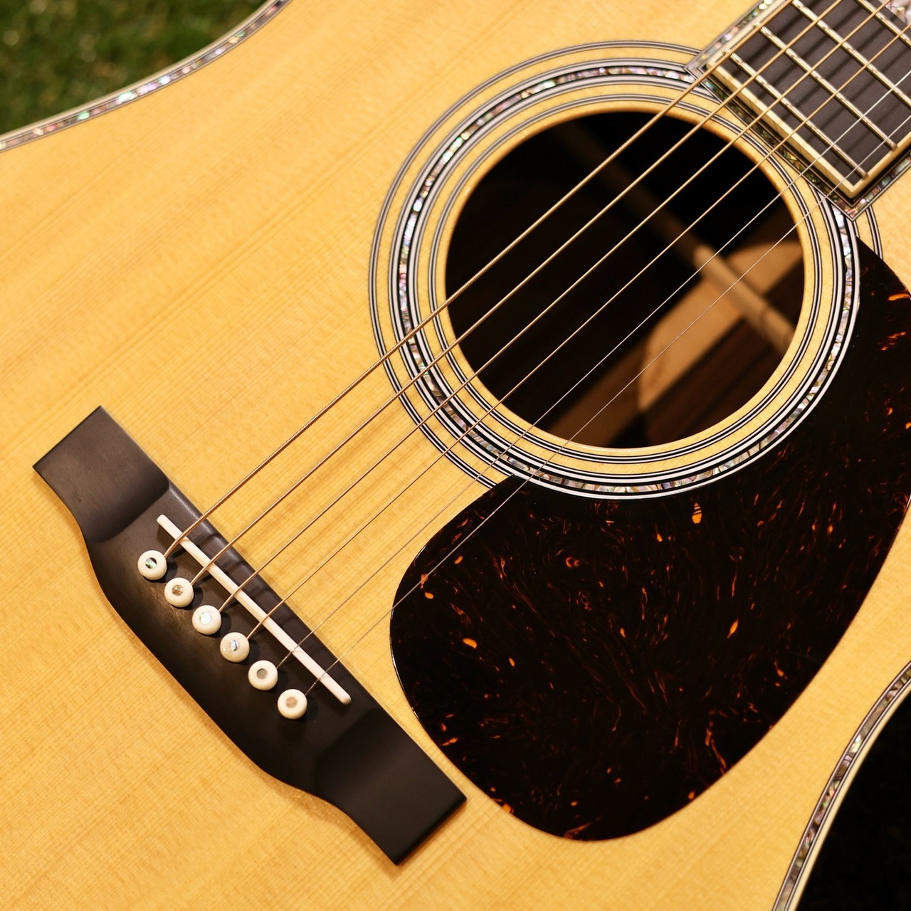 アルミニ　【完全未使用品】便利な付属品付きアコースティックギター Martin 【即納可能】D-45 Standard #2953584 【圧倒的漆黒エボニー