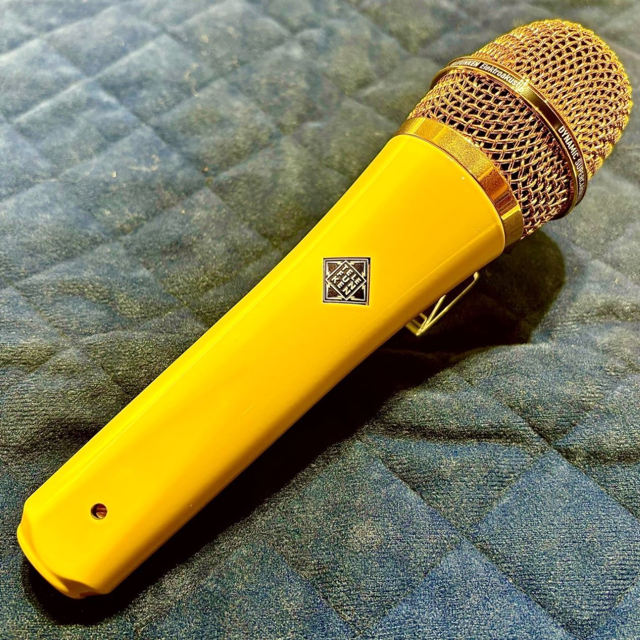 TELEFUNKEN M80 (イエロー) グリル：ゴールド ダイナミック