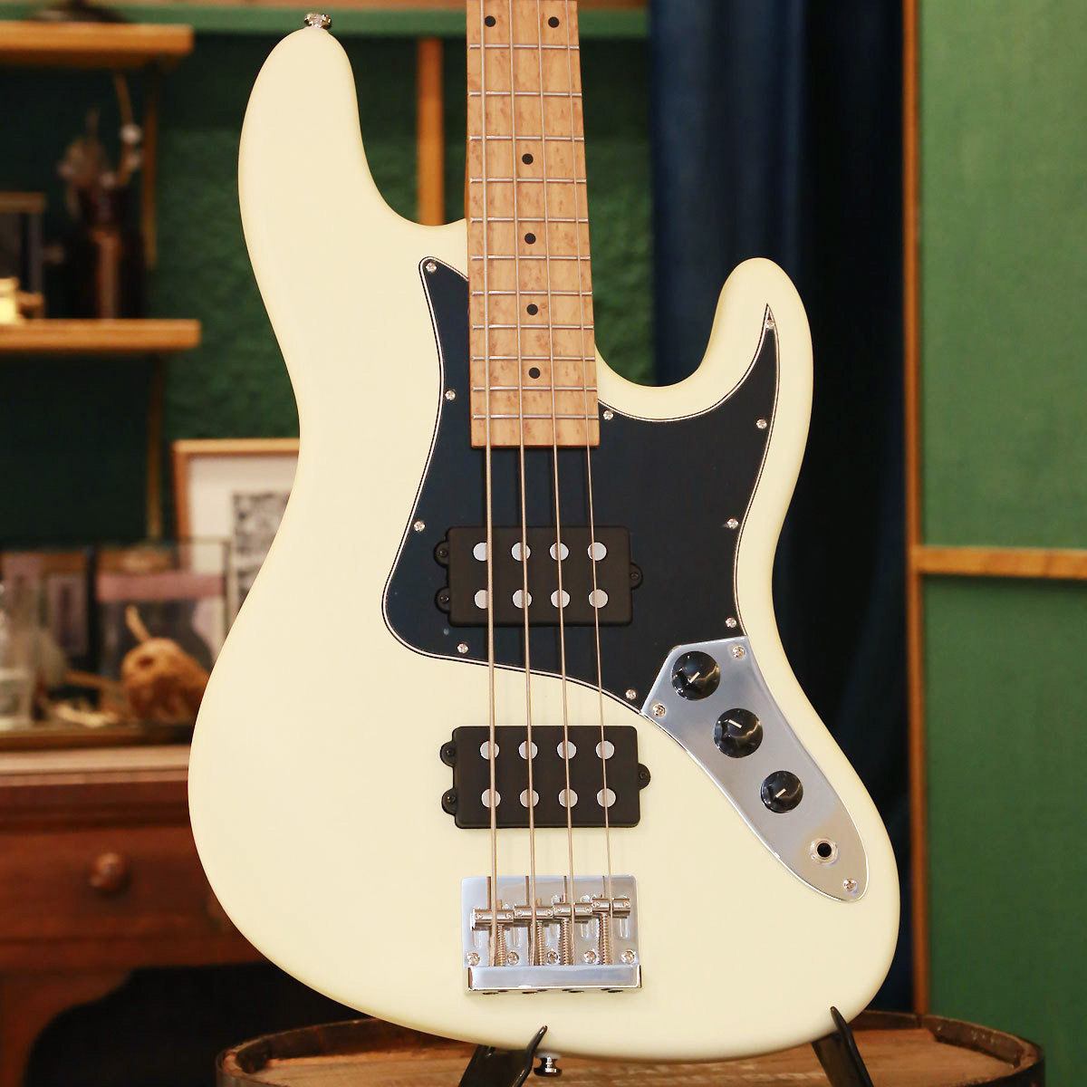 Balaguer Guitars The Goliath Select, The Classic, Satin Vintage White