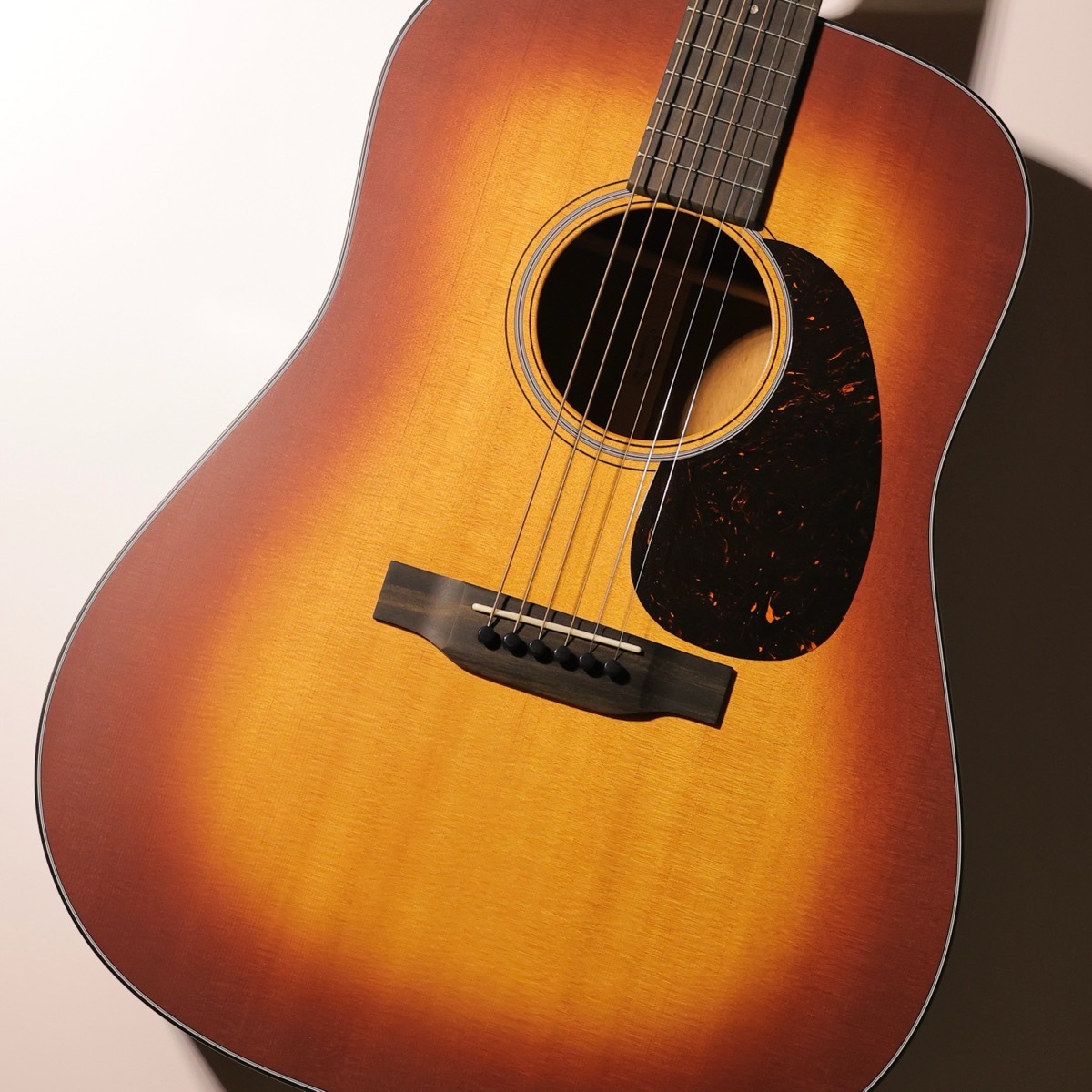 Martin 【決算大セール!】D-18 Satin Ambertone '2024【中古品