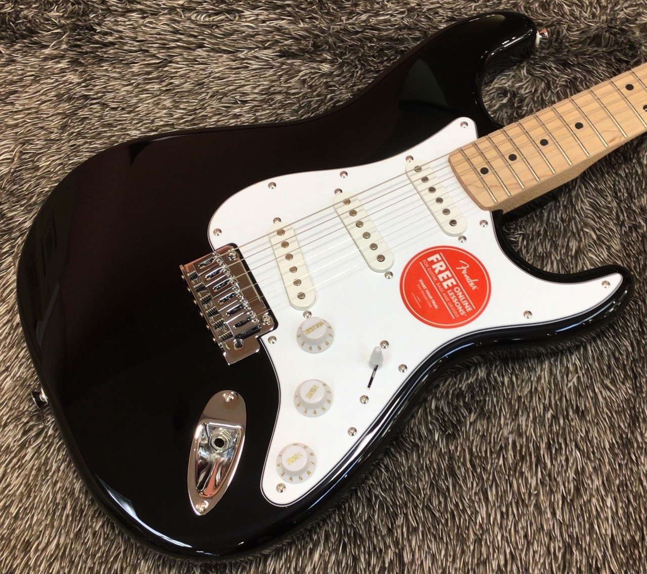 Squier by Fender Affinity Series Stratocaster, Black【ラージヘッド