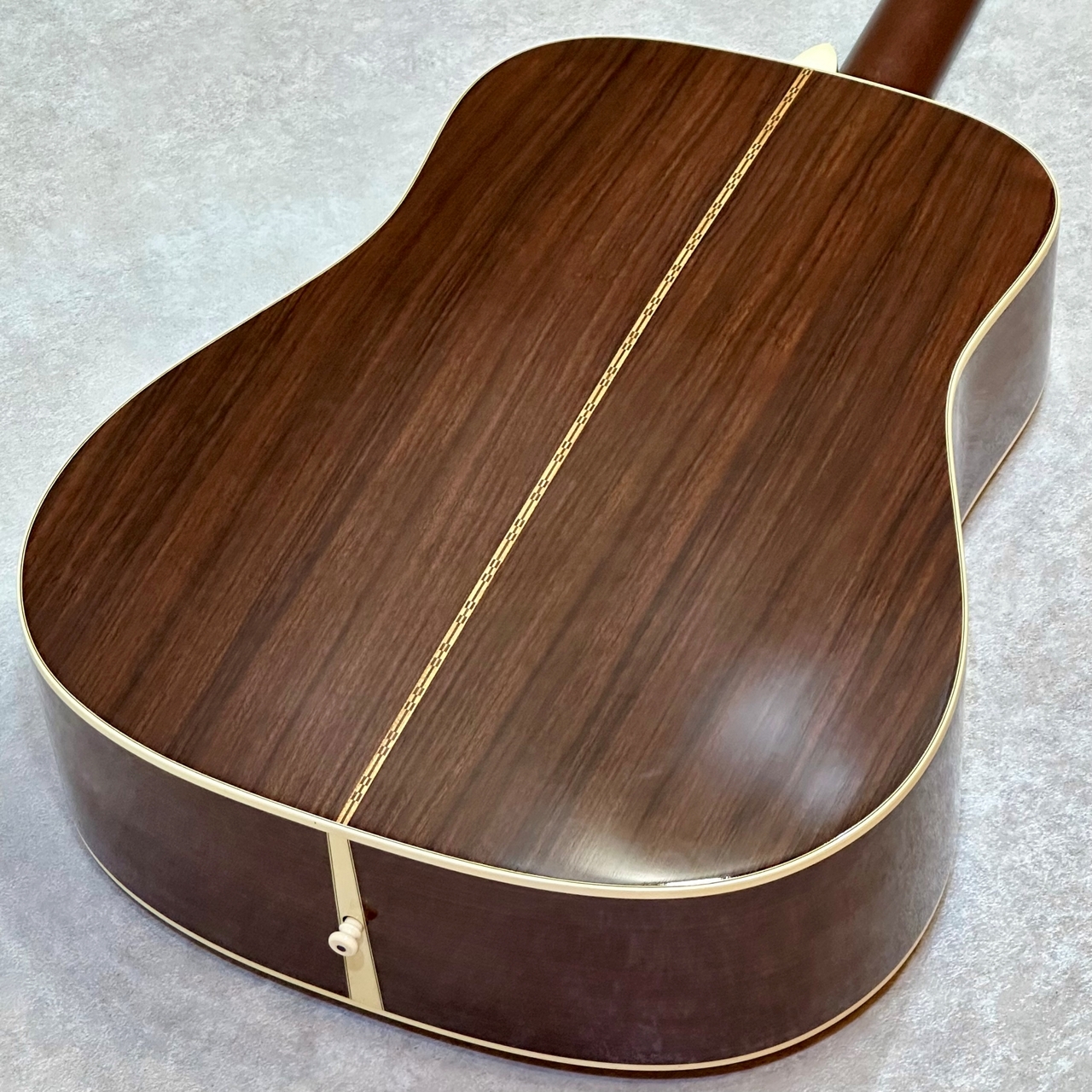 Martin 【歳末セール!!～12/31まで!!】【現物動画あり】 D-28 【2005年