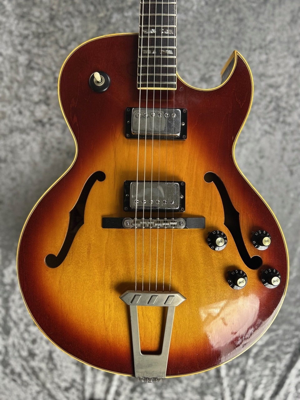 Gibson 【VINTAGE】70's ES-175D Sunburst【2.95kg】（ビンテージ