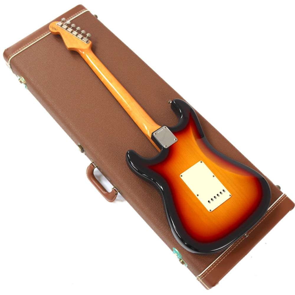 人気のCAR】Squier by fender ストラトキャスター 2004年 人気のCAR