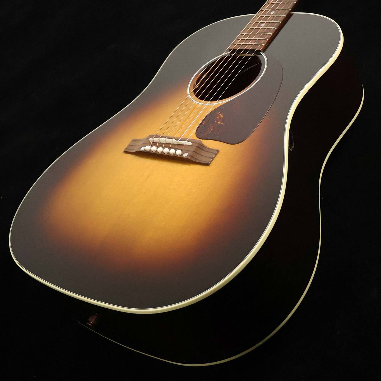 USA製 GIBSON J-45 エレアコ　ギター 専用ケース付 送料無料！美品 Gibson ギブソン J-45 STANDARD VS USA アコースティックギター