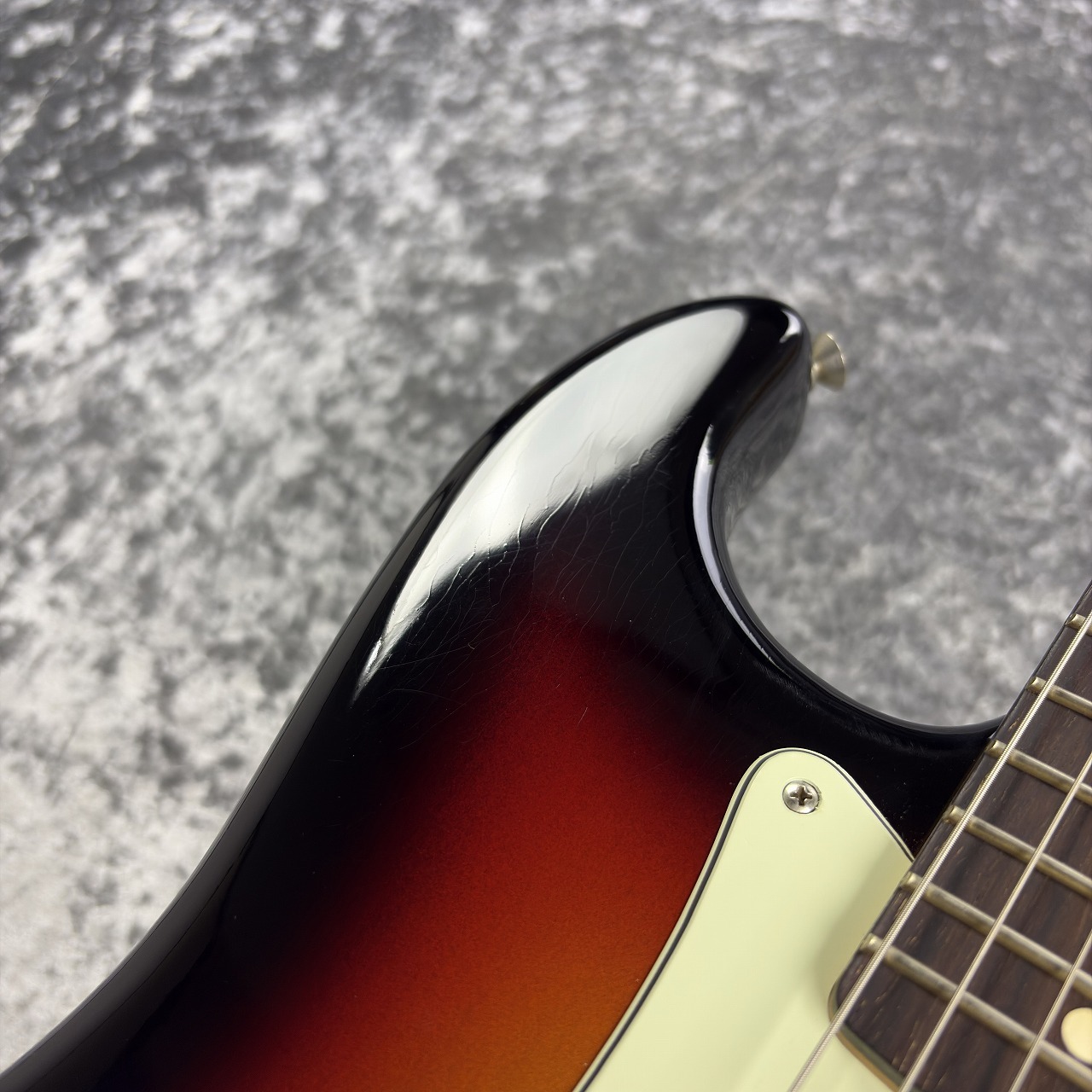 Fender Limited Edition Vintera II Road Worn '60s Stratocaster -3