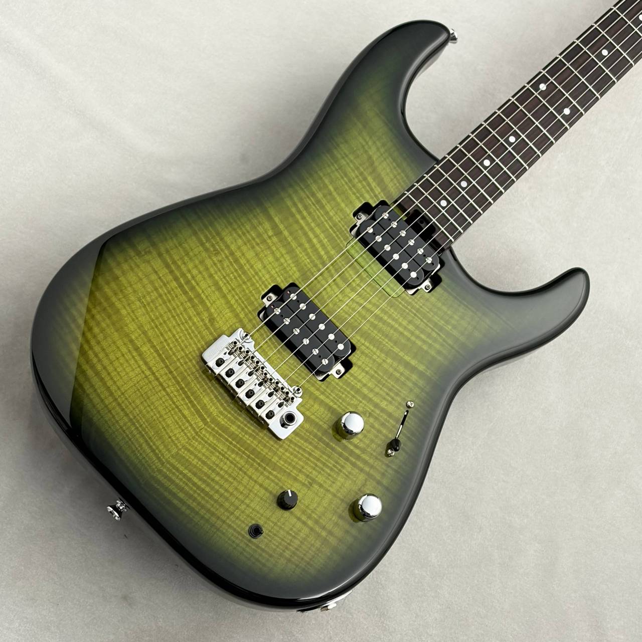 Kz Guitar Works Kz Versa 2H5 Flamed Maple Top -Lime Green Burst