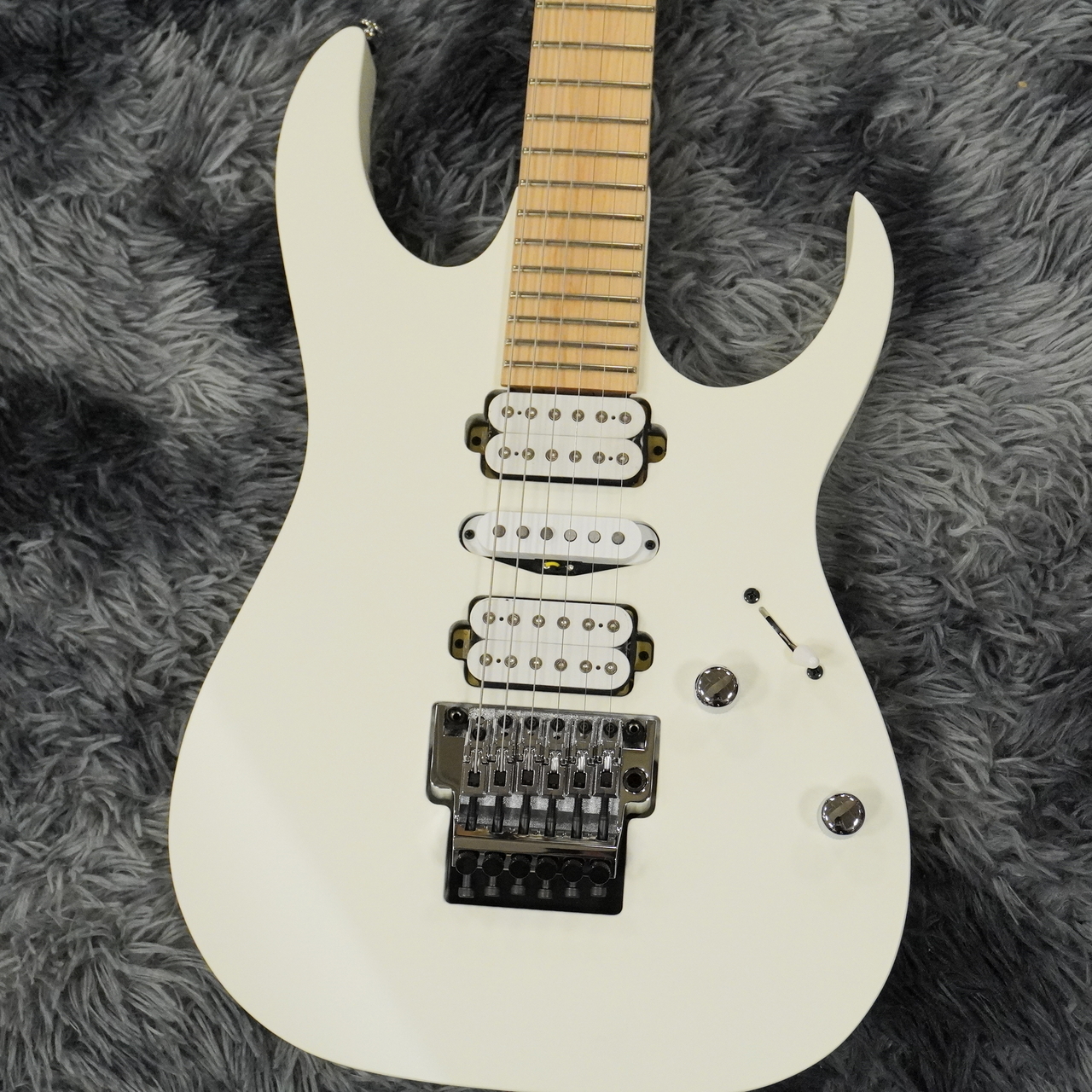 ギター Ibanez J-LINE RG6HSHMTR-WHF Ibanez J-LINE RG6HSHMTR-WHF ｜イケベ楽器店オンラインストア