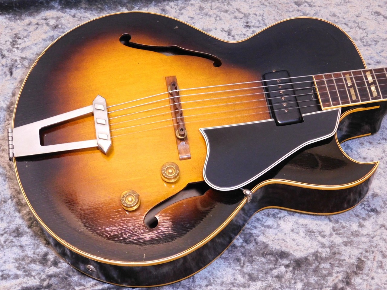 Gibson ES-175 '53 w/O.H.S.C.（ビンテージ）【楽器検索デジマート】