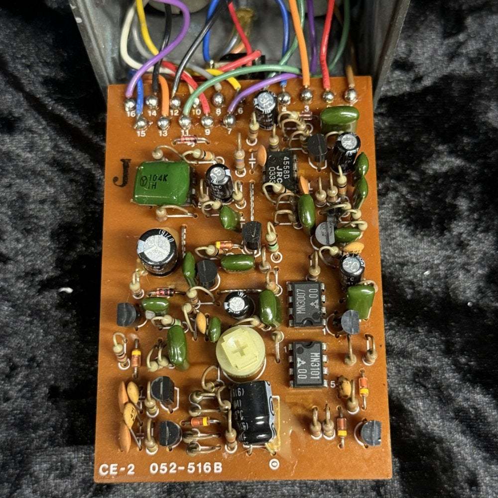 初期 銀ネジ 黒ラベル 8700 BOSS Chorus CE-2 初期 銀ネジ 黒ラベル