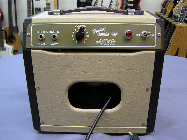ご注文 Fender Champion600 5W真空管アンプ | www.qeyadah.com