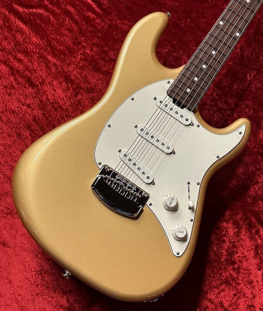 MUSIC MAN Cutlass HT SSS -Golden Delicious- ≒3.354Kg（新品