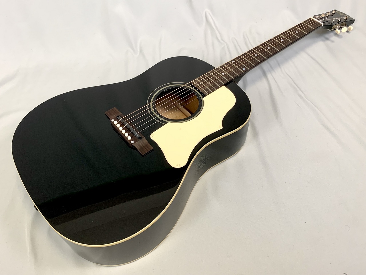 Epiphone Epiphone Inspired By Gibson Custom Kazuyoshi Saito J-45