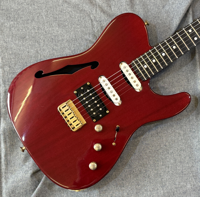 ギター Valley Arts Custom Pro USA 中古】 エレキギター Valley Arts Custom Pro USA ST Style EMG