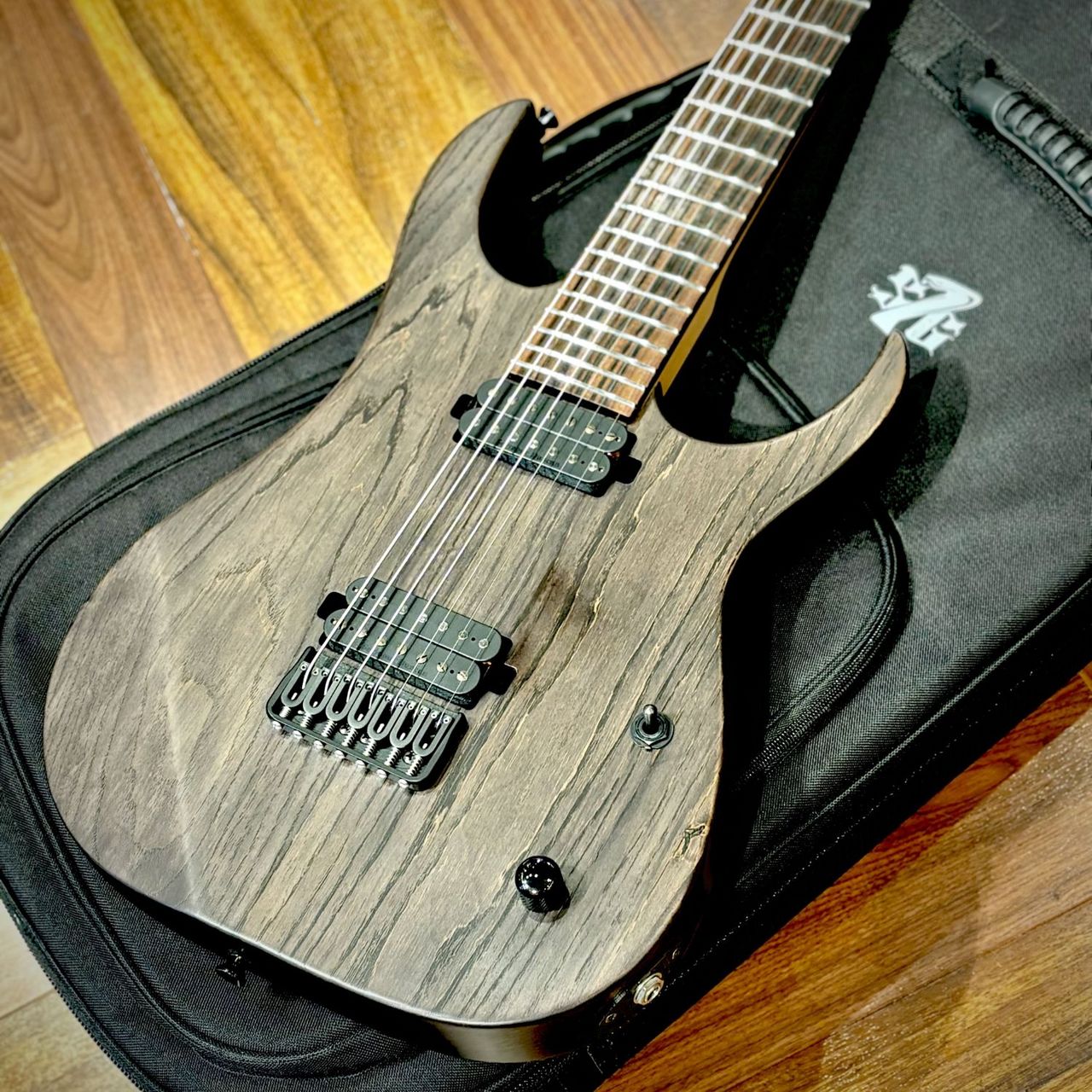 中古 Strictly 7 Guitars S7G Cobra Standard 7 エレキギター 楽器 7弦  