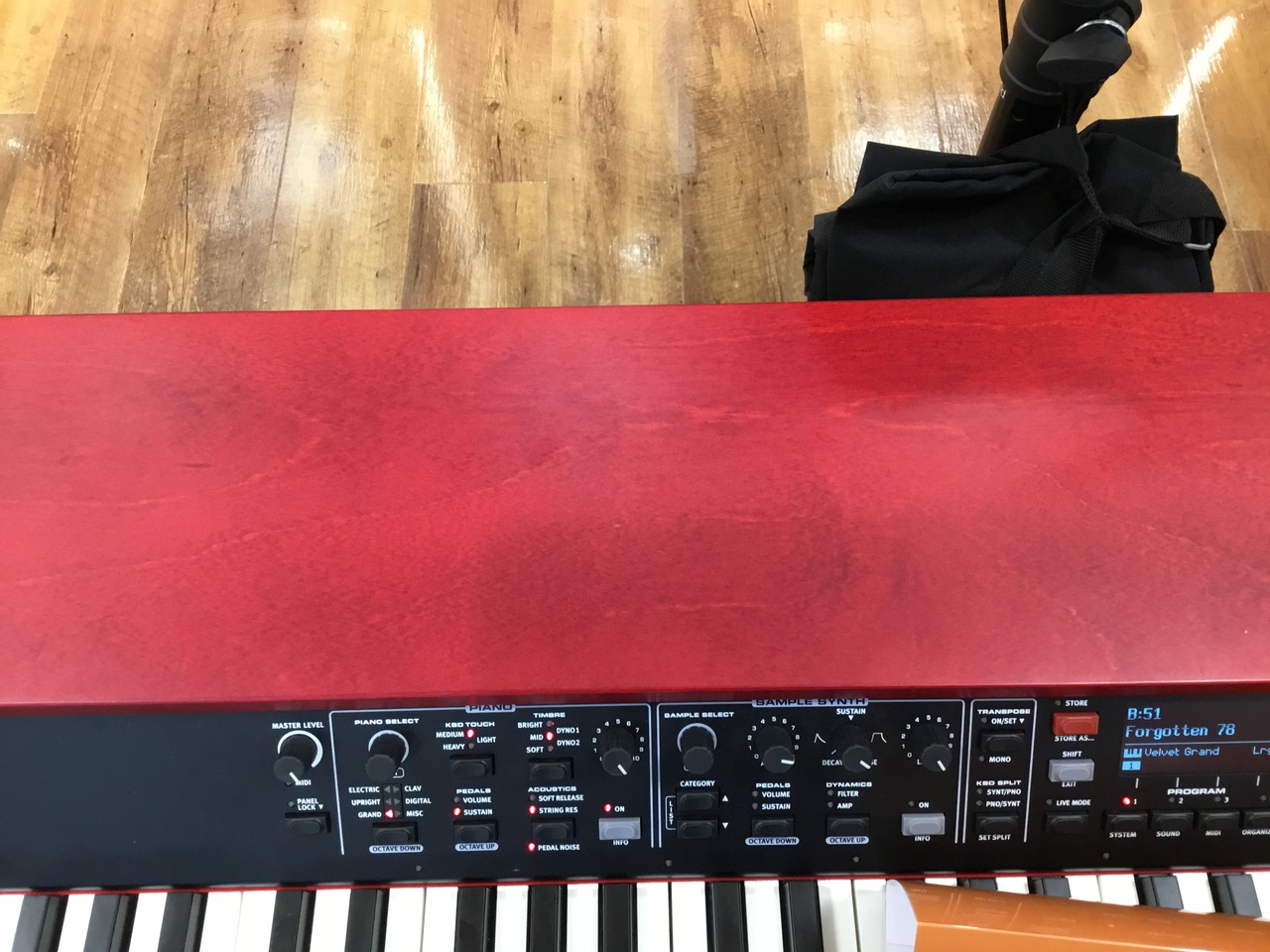 CLAVIA Nord Grand 展示品限りの特価（新品特価/送料無料