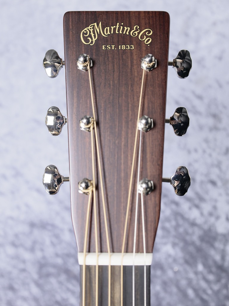 Martin 【新仕様個体】D-28Standard Sunburst #2929475【無金利