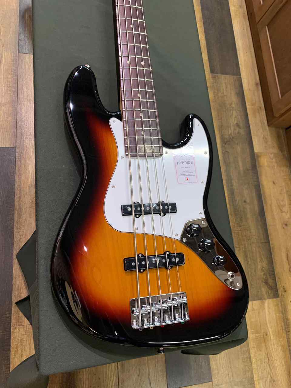 Fender MADE IN JAPAN HYBRID II JAZZ BASS V 3Tone Sunburst（新品