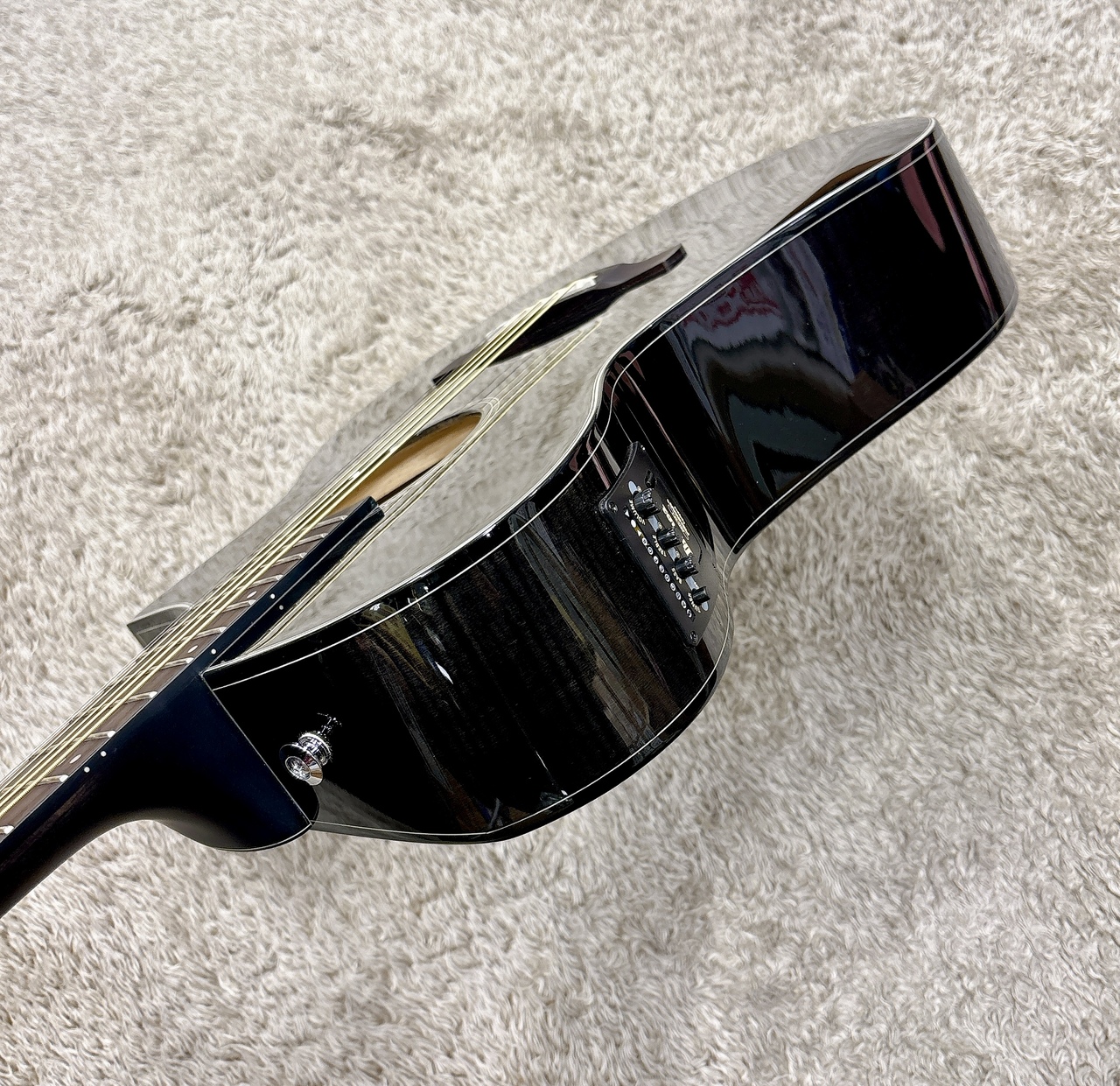 2023.03購入ほぼ未使用Ibanez エレアコブラックAEWC400-TKS Amazon.com: Ibanez AEWC400 - Transparent Black Sunburst High