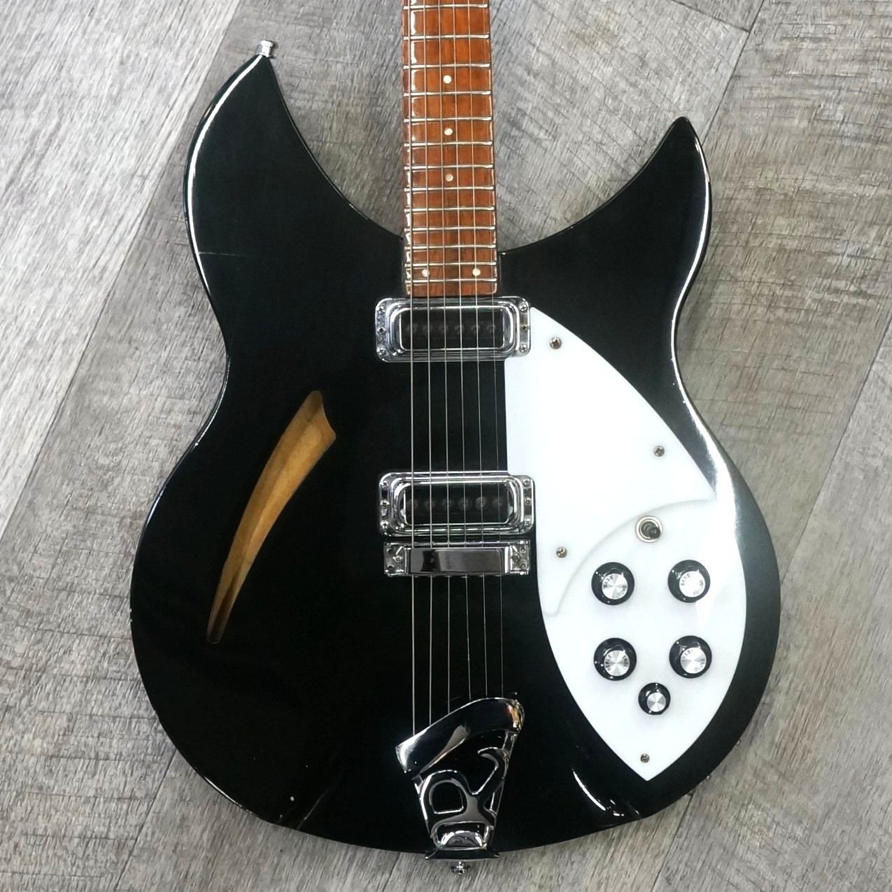 Rickenbacker 330 - Jetglo - （中古）【楽器検索デジマート】