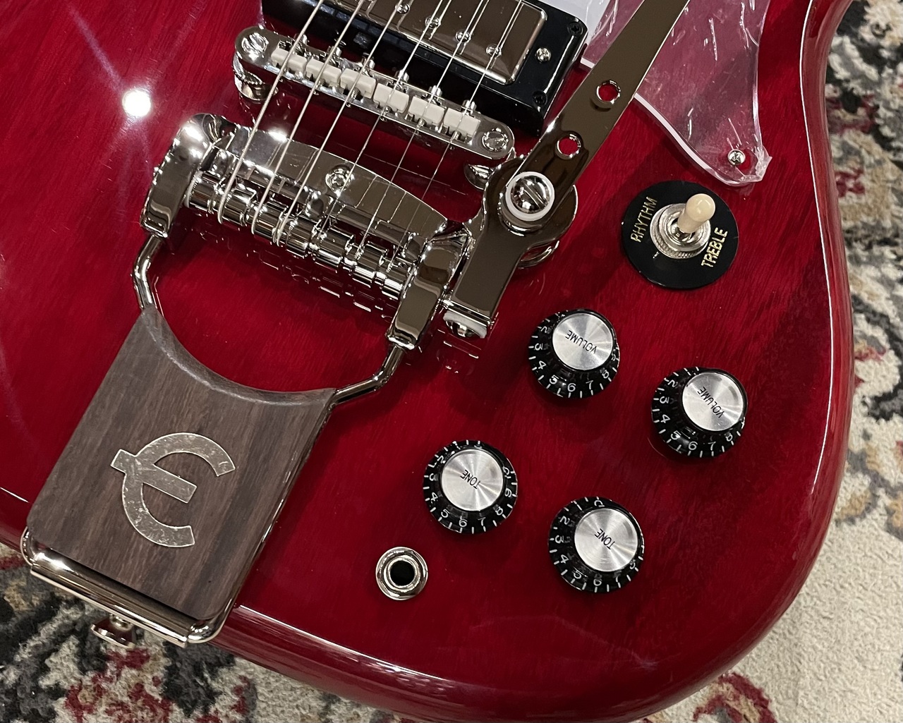 Epiphone Crestwood Custom Tremotone Cherry 3.13kg #26031527828
