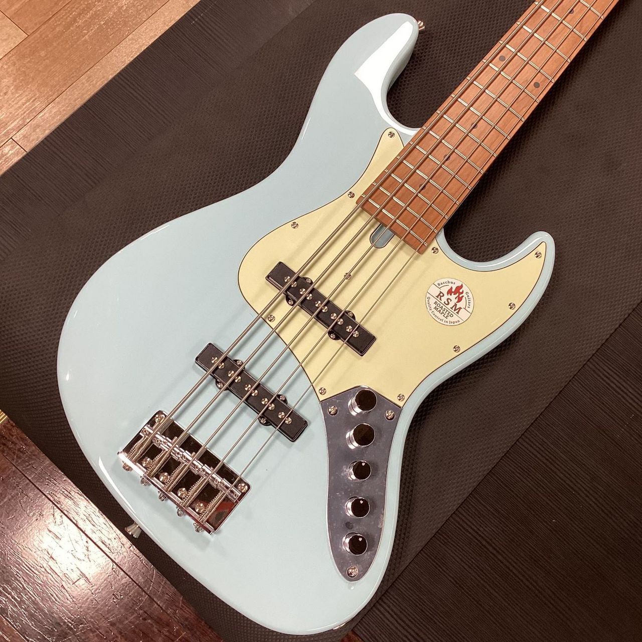 Bacchus WJB5-630-RSM/M-Act【5弦アクティブベース】【現物画像