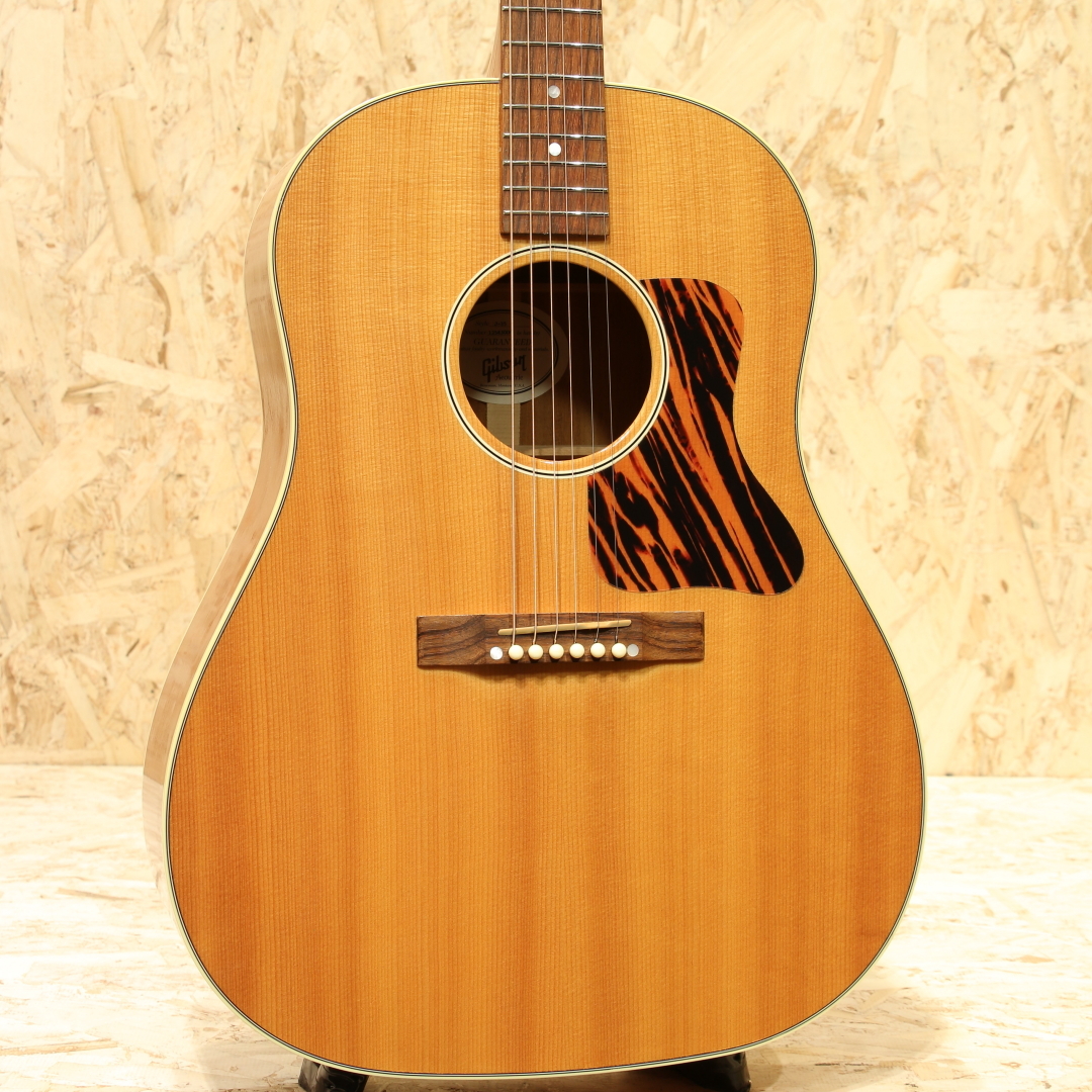Gibson ギブソン j-35アコースティックギター 2013 マイク付き Gibson ギブソン j-35アコースティックギター 2013 マイク付き