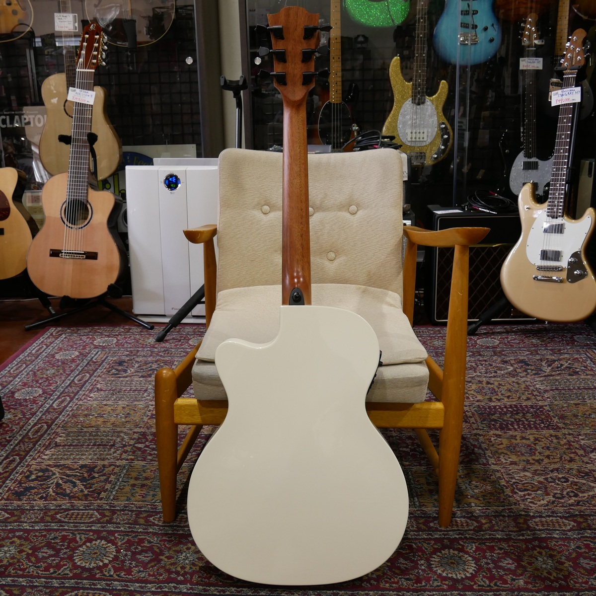 LAG Guitars T118ASCE-IVO / Auditorium slim Cutaway Acoustic