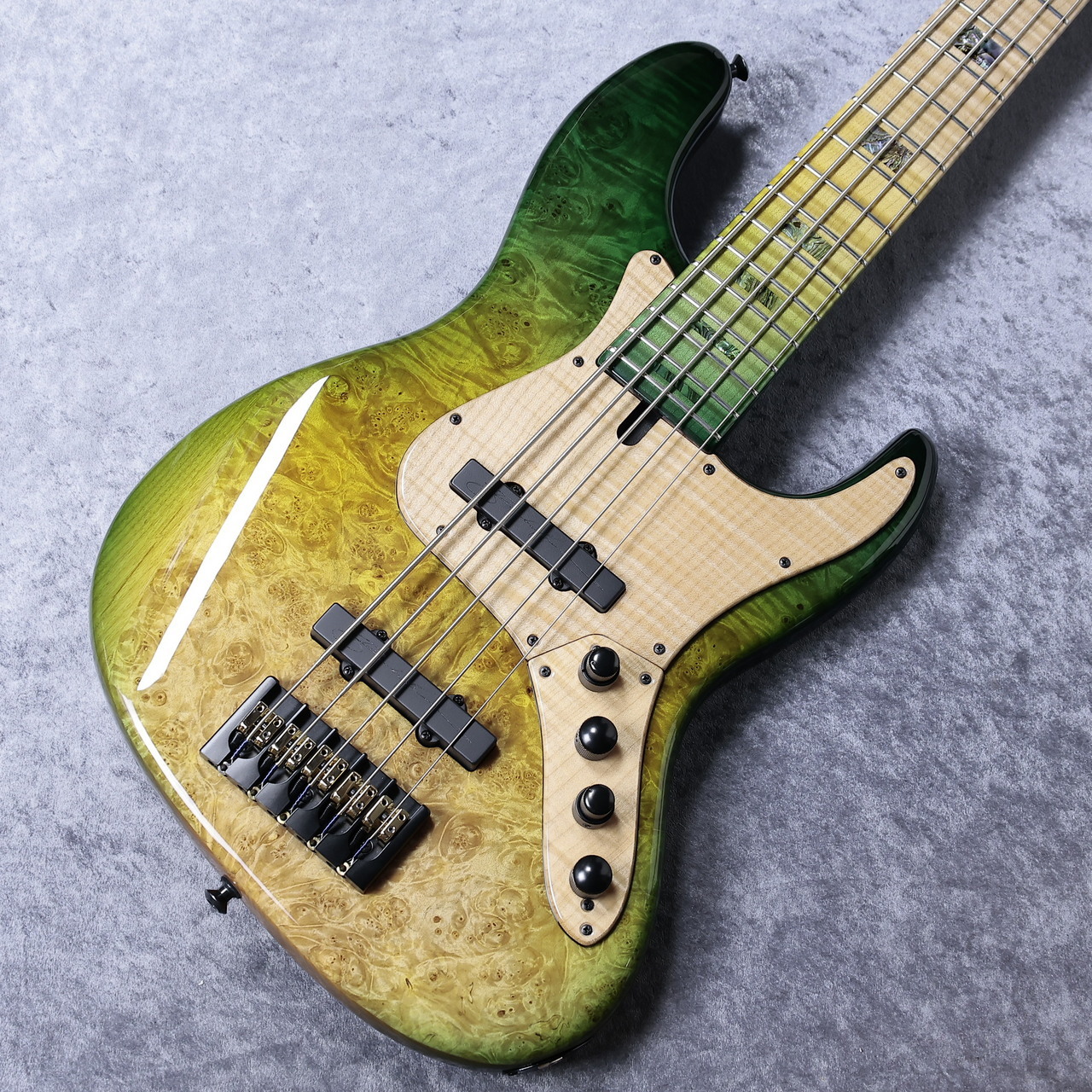 ベース BRUBAKER JXB-5 Brubaker Guitars JXB-USA-5 / Sunburst ブルベイカーギターズ 【 新宿