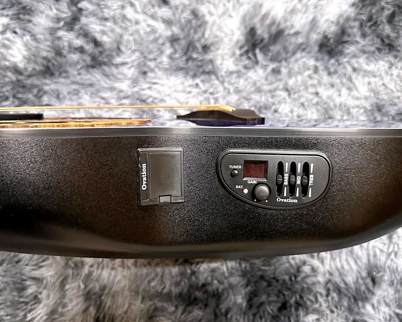 Ovation Celebrity Elite Exotic Mid Depth CE44P-8TQ-G (Blue