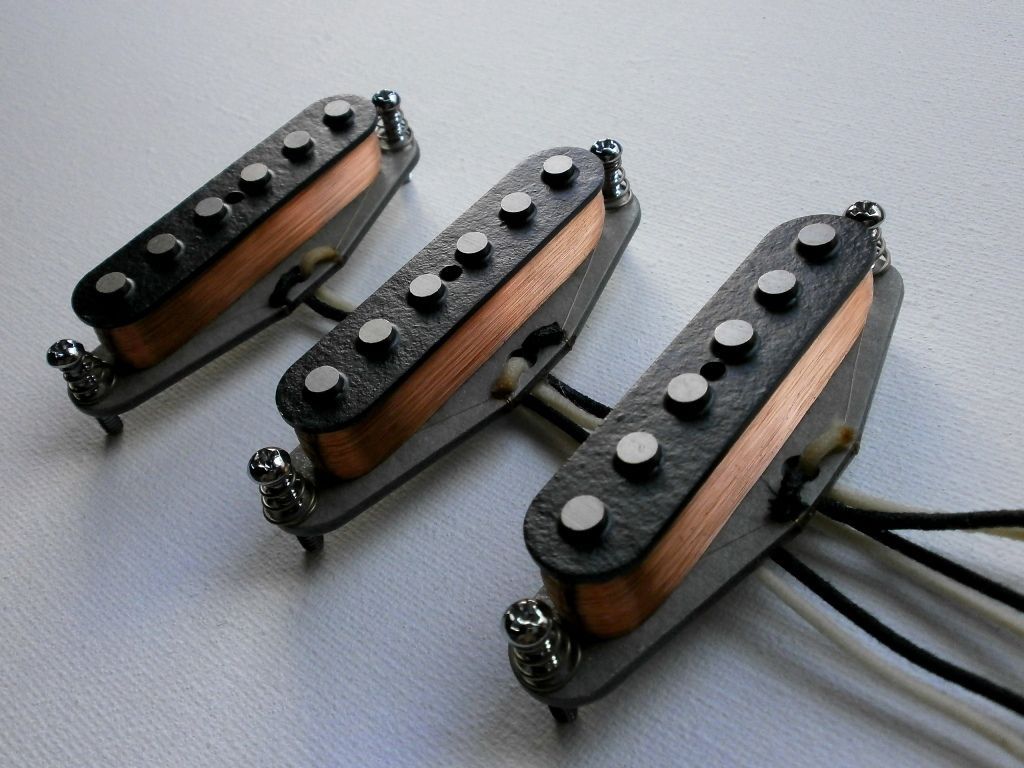 ハードレリック ‘62ストラトタイプアルダーボディ/アルニコPU / L.P.B Fender Custom Shop / Master Built Series 1962 Stratocaster