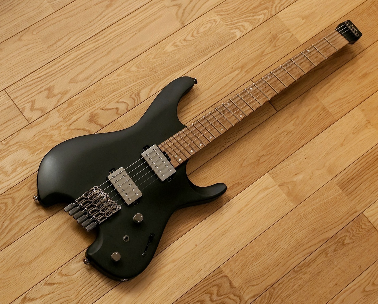 Ibanez QX52-BKF（中古）【楽器検索デジマート】