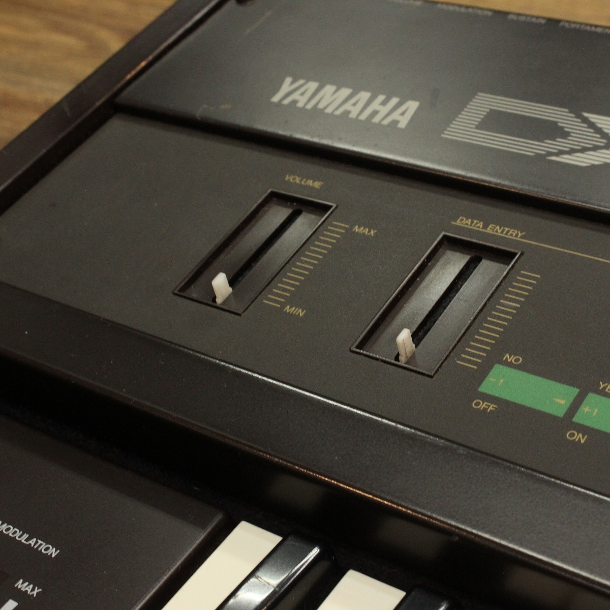 YAMAHA DX7 FM Synthesizer 【新宿店】（中古/送料無料）【楽器検索
