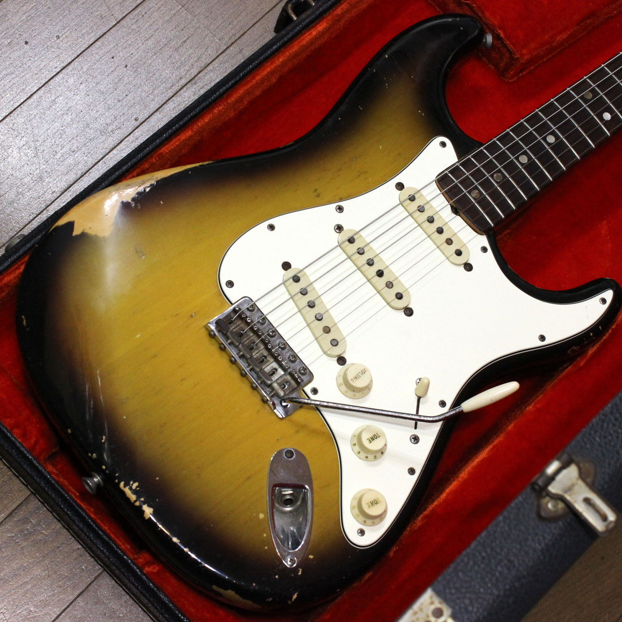 Fender Stratocaster with synchronized toremolo ラージヘッドヘッド
