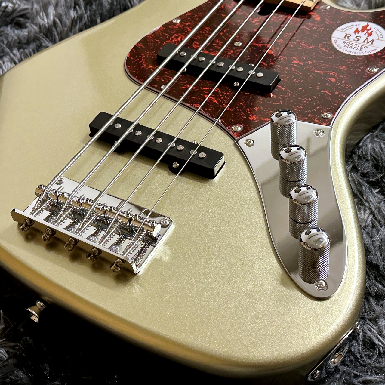 Madison エレキベース サンバースト 20フレット　ジャンク Madison エレキベース サンバースト 20フレット ジャンク