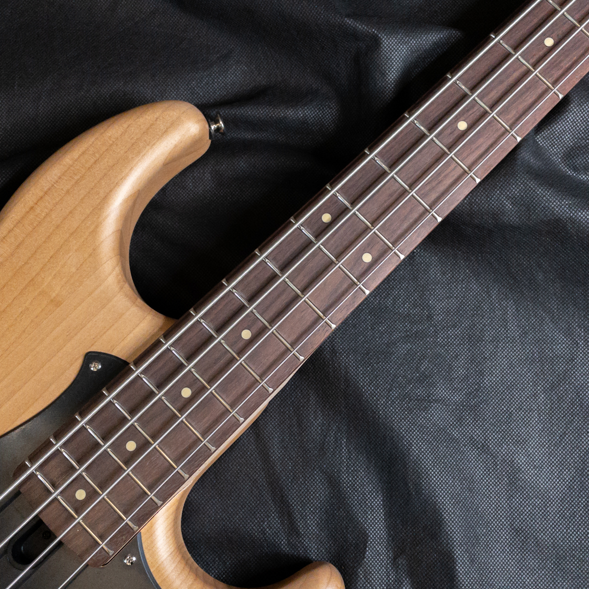 YAMAHA BB234 YNS (イエローナチュラルサテン)（新品）【楽器検索