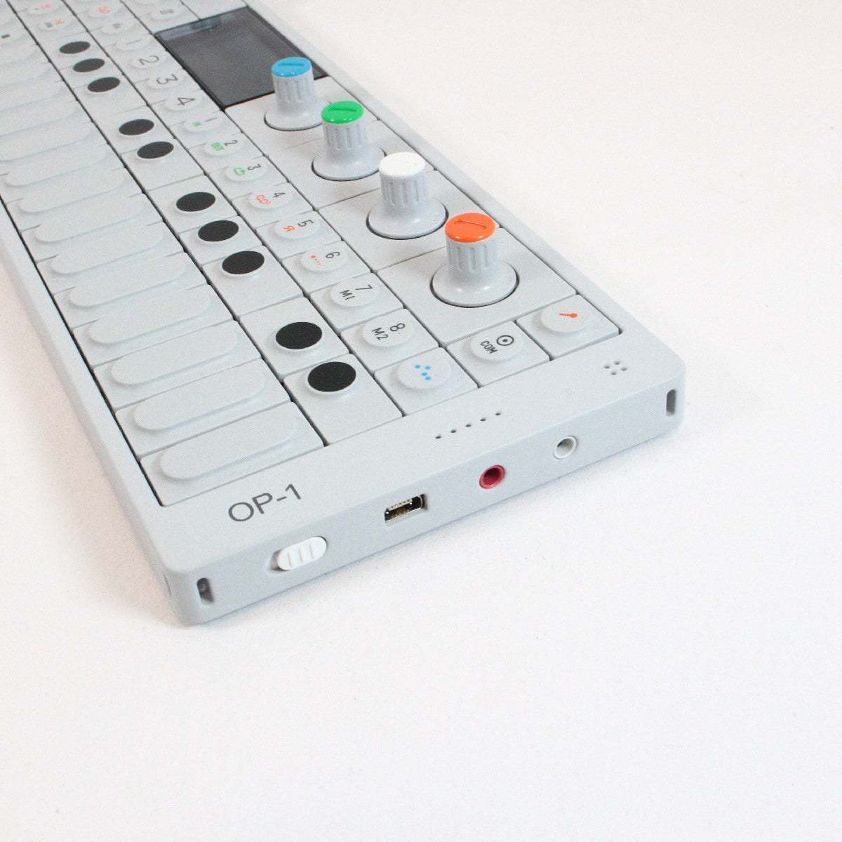 Teenage Engineering OP-1 【渋谷店】（中古/送料無料）【楽器検索