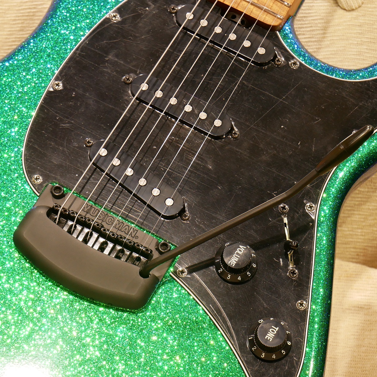 MUSIC MAN Cutlass HT SSS / Maple Fretboard / Mystique 【決算