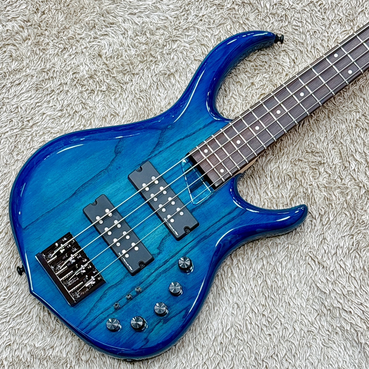 Marcus Miller M2 エレキベースレフティ 5弦 青 Marcus Miller M2 エレキベースレフティ 5弦 青 - メルカリ