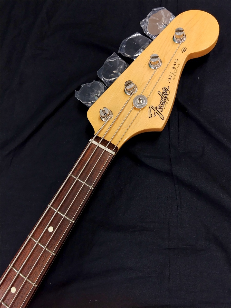 Fender Made in Japan Traditional 2023 Collection 60s Jazz Bass