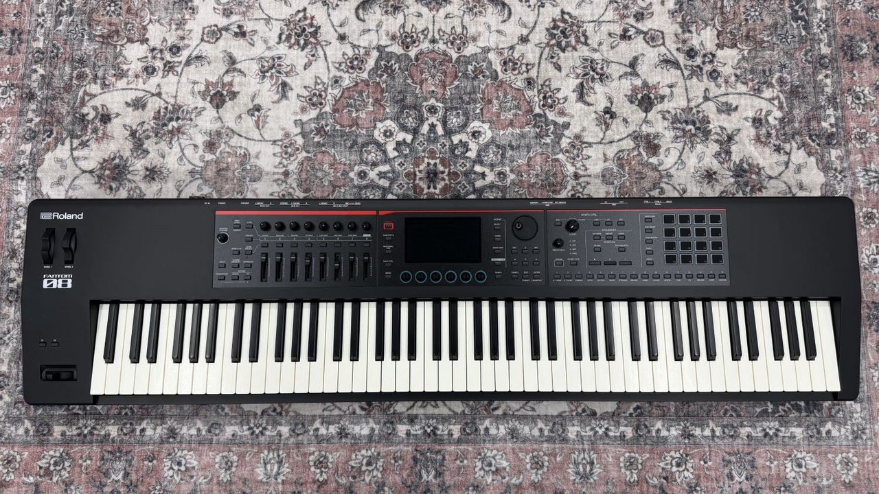 Roland FA-08