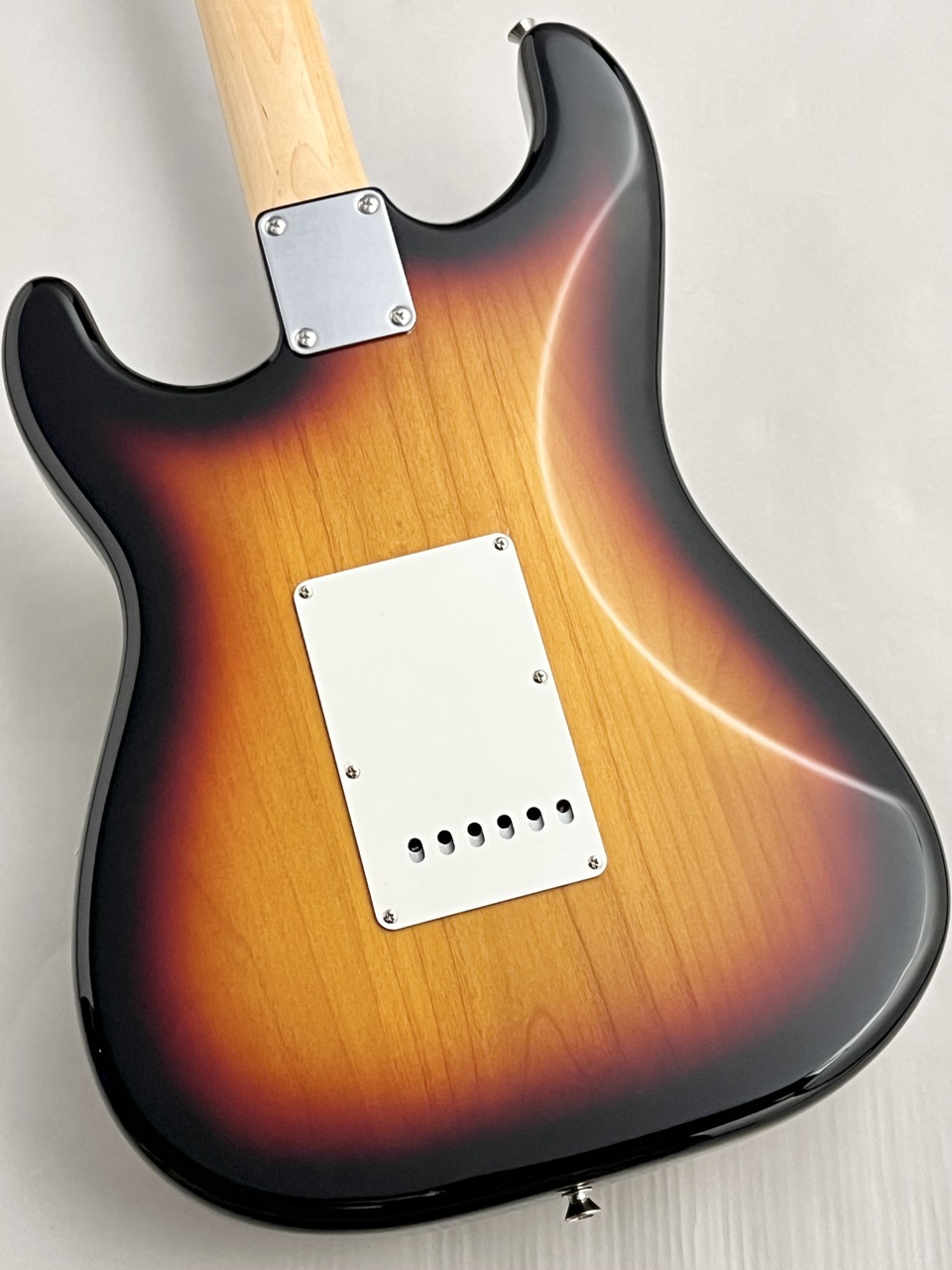 Fender FSR MIJ Traditional 60s Stratocaster 3-Color Sunburst