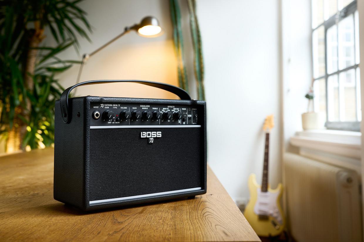 BOSS KATANA-MINI X （KTN-MINI X） Guitar Amplifier（新品/送料無料