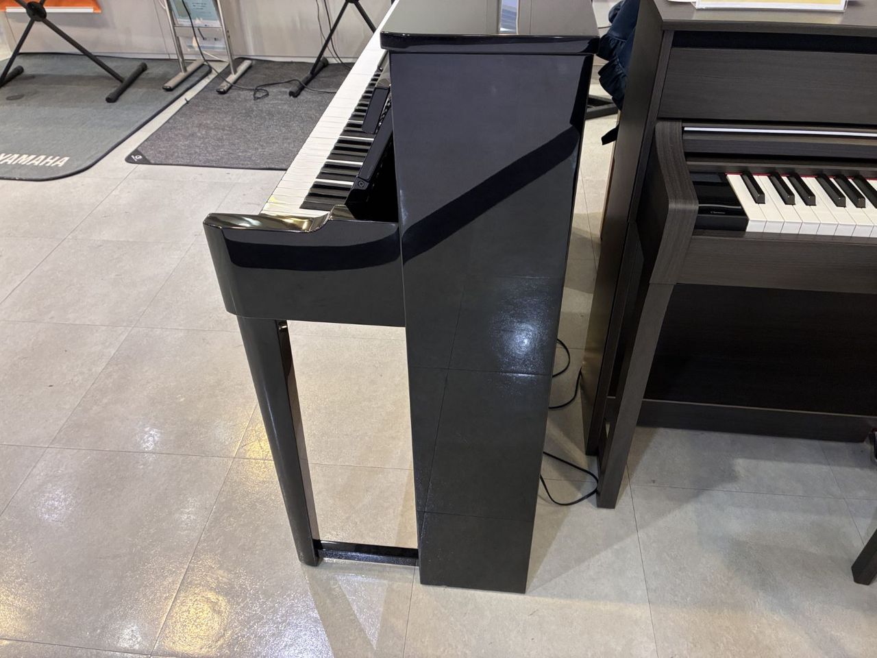 YAMAHA NU1X ※椅子付属（新品特価/送料無料）【楽器検索デジマート】