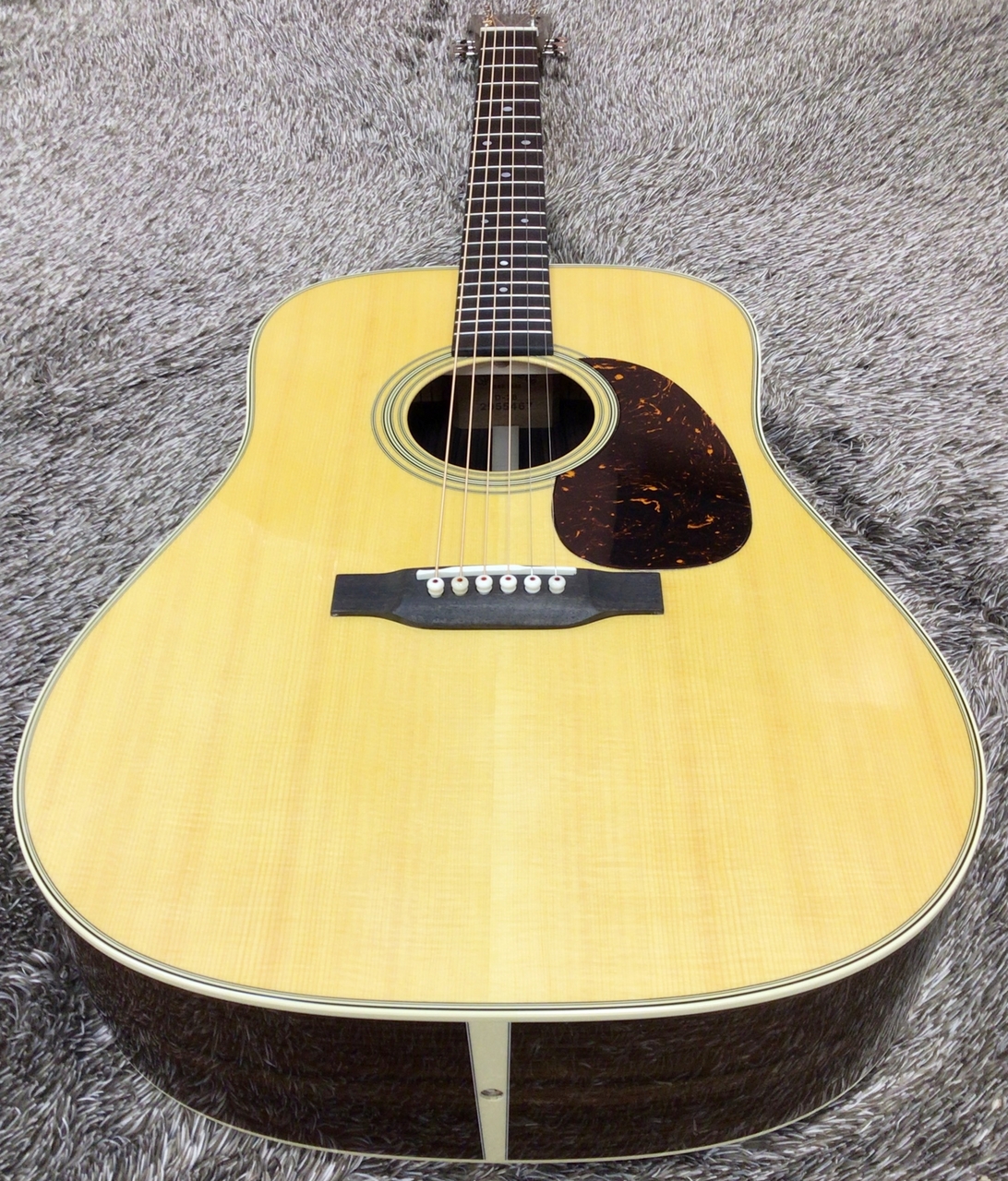 Martin D-28 (1989) - Diamond Guitars