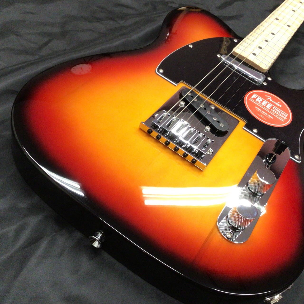 Squier by Fender Affinity Series® Telecaster® 3-Color Sunburst