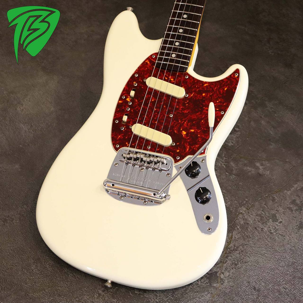 ギタースタンドは付属致しませんFender JAPAN mustang ギター MG65 