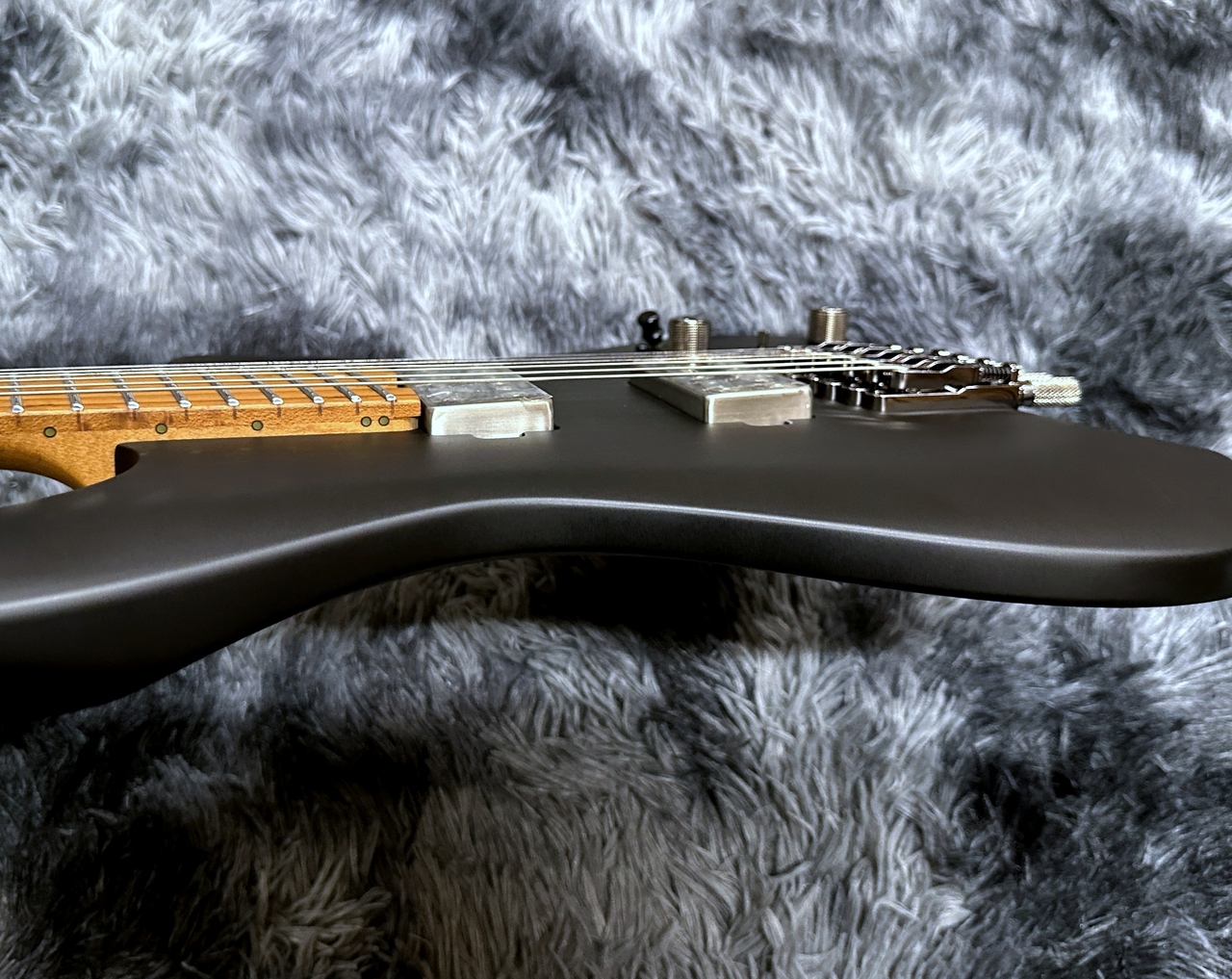 Q Standard Series QX52 Black Flat ヘッドレス Ibanez QX52 Headless 6-String Electric Guitar Black Flat